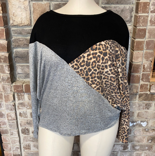 SALE!! 23 CP-E {My Best Side}  Grey Black Leopard Top PLUS SIZE XL 2X 3X